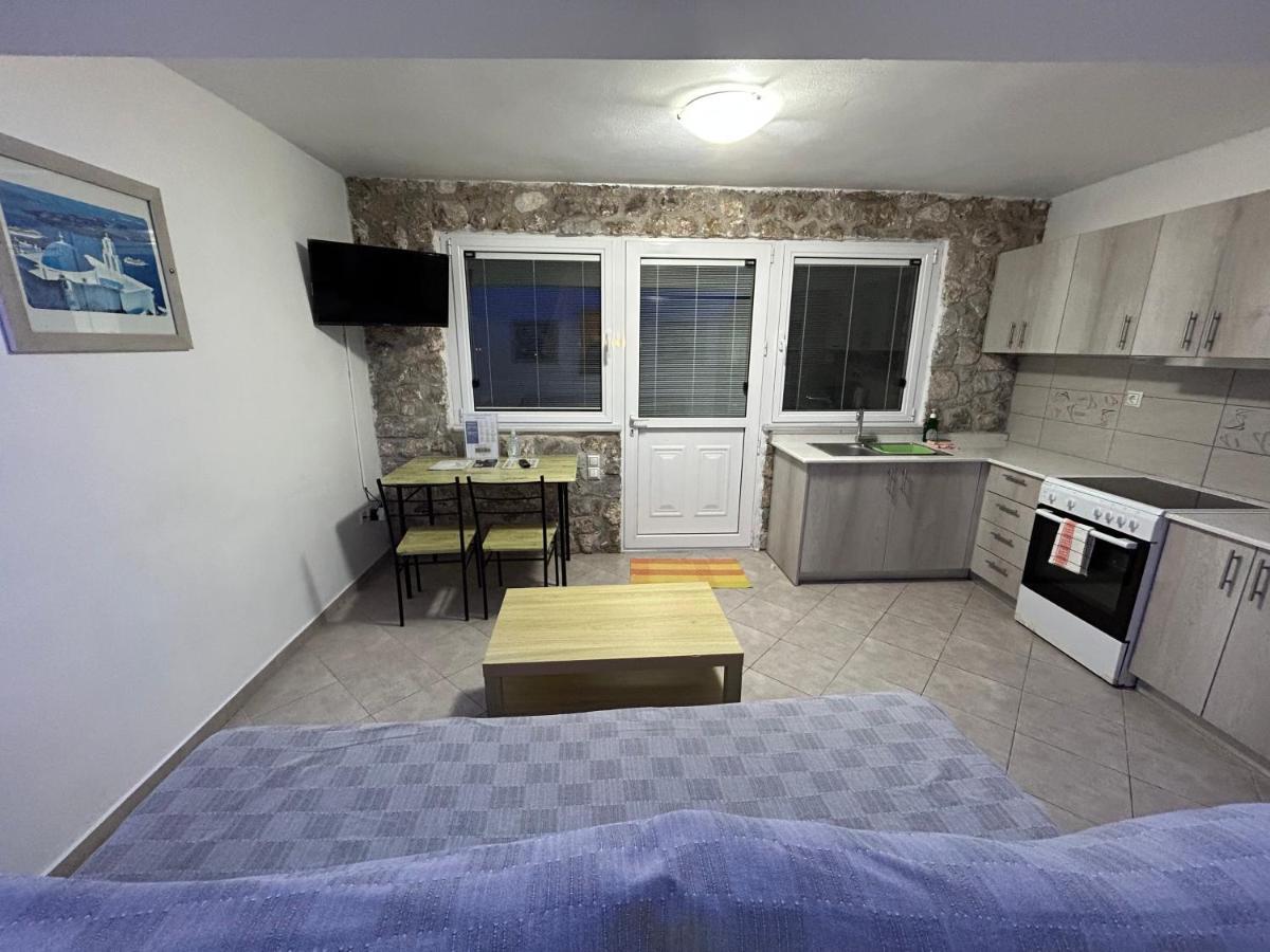 Aroma Cavas Apartment Pyrgos Kallistis ภายนอก รูปภาพ